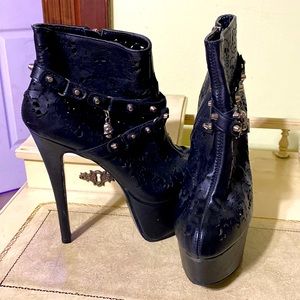 Iron Fist dancer booties Sz 8